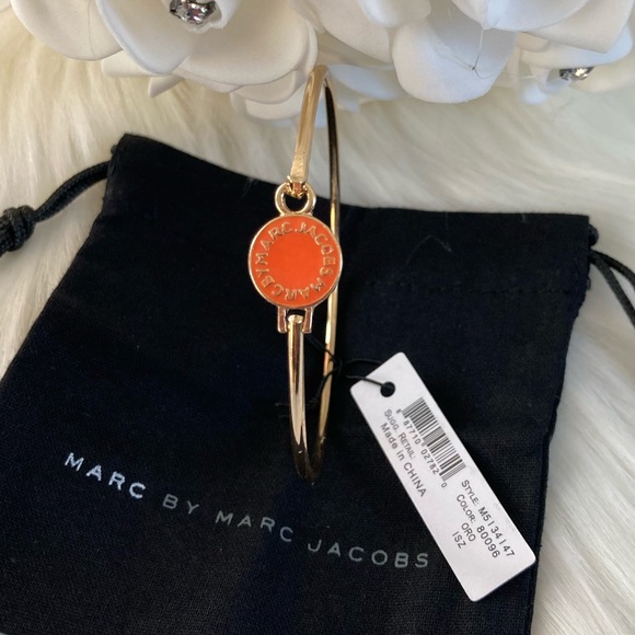 NWT MBMJ Gold Enamel Disc Logo Bangle Bracelet - Picture 5 of 9